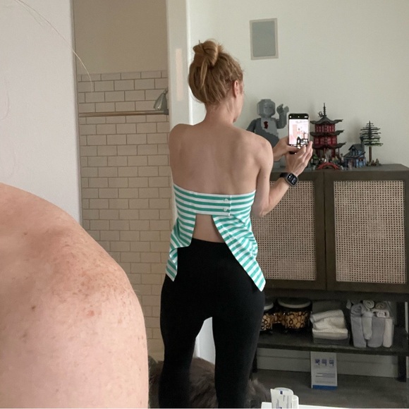 Striped top as inspired by SATC @findingcarriescloset, findingcarriescloset.com - Picture 2 of 9